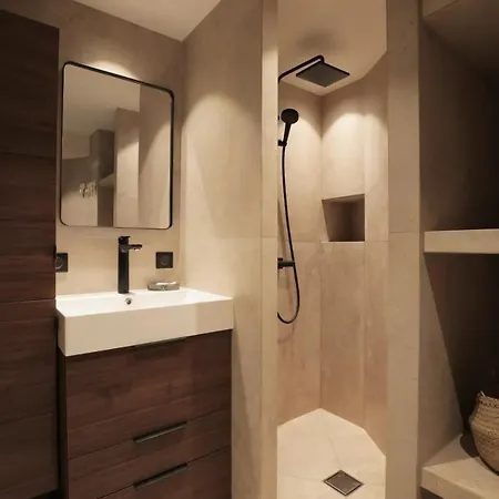 Fully Equiped Newly Refurbished With An Incredible View In