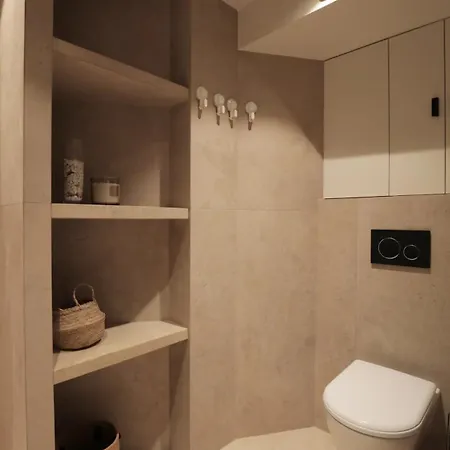 Fully Equiped Newly Refurbished With An Incredible View In * Nice