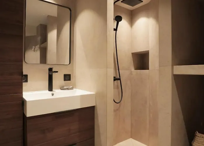 Fully Equiped Newly Refurbished With An Incredible View In