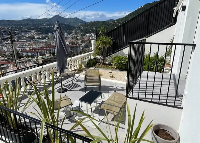 Fully Equiped Newly Refurbished With An Incredible View In Appartement Nice